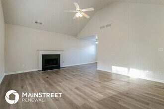 2000 Redwood Trace in Ellenwood, GA - Building Photo - Building Photo