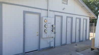 1918 E Adams St, Unit 4 in Phoenix, AZ - Foto de edificio - Building Photo