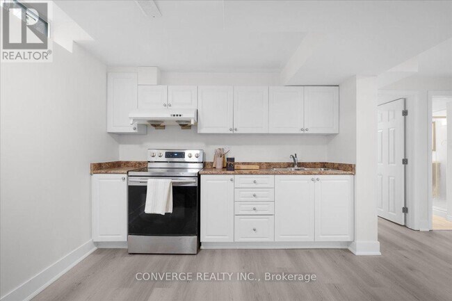3 Plowman Dr in Ajax, ON - Building Photo - Building Photo