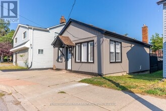 53 Queenston St in St Catharines, ON - Building Photo - Building Photo