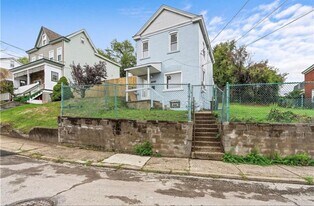 2935 Devlin St in Pittsburgh, PA - Building Photo