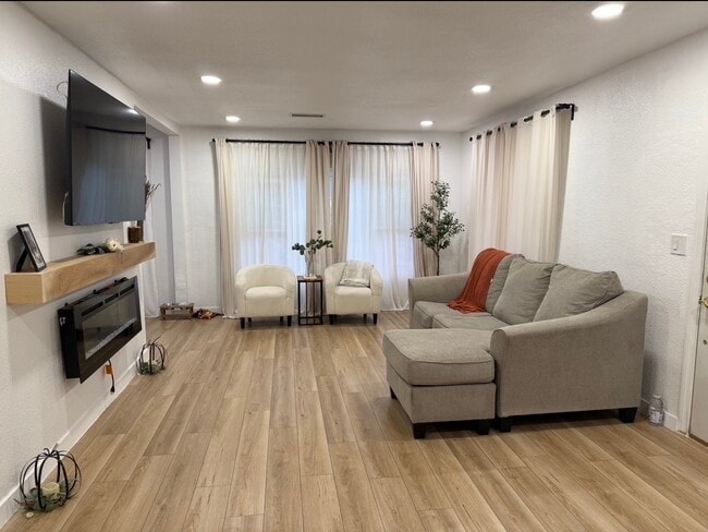 7362 Loch Alene Ave in Pico Rivera, CA - Building Photo - Building Photo