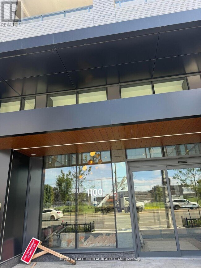 1100 Sheppard Ave W in Toronto, ON - Building Photo - Building Photo