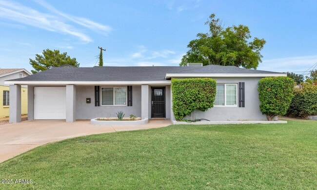 property at 3822 E Monterosa St