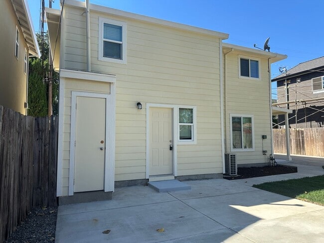 4250 F St in Sacramento, CA - Building Photo - Building Photo