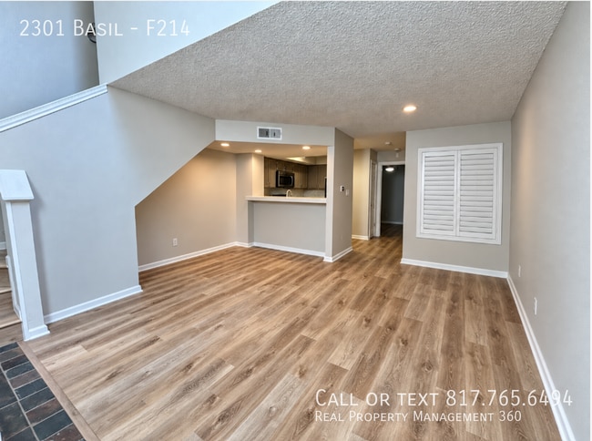 2301 Basil Dr