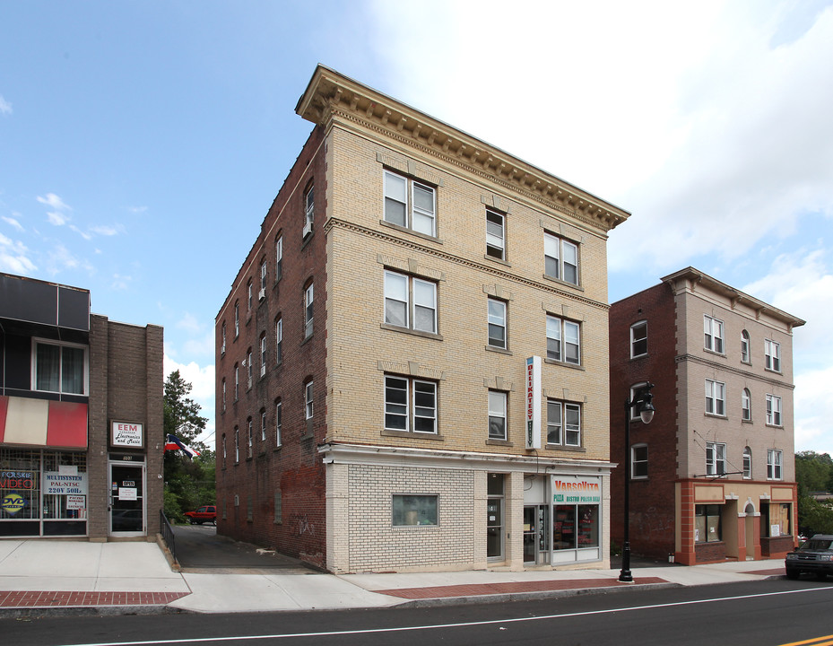 97-99 Broad St in New Britain, CT - Building Photo