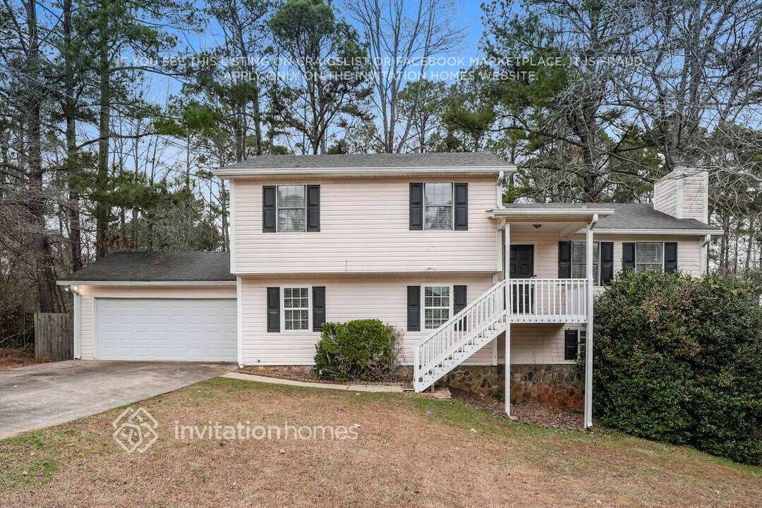 373 Rustic Ridge Cir in Lawrenceville, GA - Building Photo