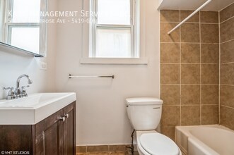 5419 W Montrose Ave, Unit GDN in Chicago, IL - Foto de edificio - Building Photo