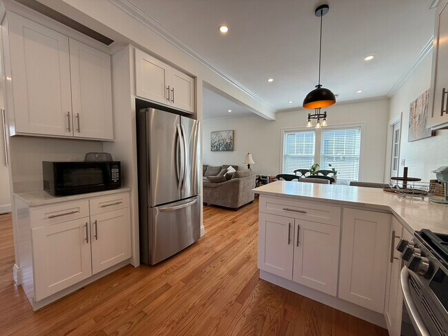 82 Sharon St in Medford, MA - Building Photo - Building Photo