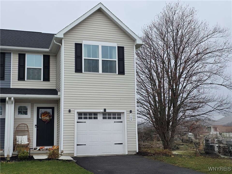 166 Grant Blvd in Lackawanna, NY - Building Photo