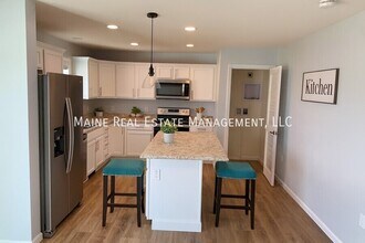 208 Rocky Rdg Dr in Hermon, ME - Building Photo - Building Photo