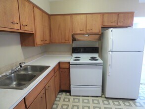 2210 18 1/2 Ave NW, Unit 3 in Rochester, MN - Foto de edificio - Building Photo
