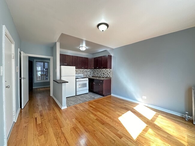 5679 N Ridge Ave, Unit J01P, Unit J01P