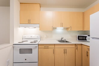 Esperanza - Affordable Senior Housing in Seattle, WA - Foto de edificio - Interior Photo