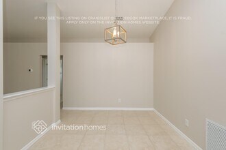 7616 Hampshire Garden Pl in Apollo Beach, FL - Building Photo - Building Photo