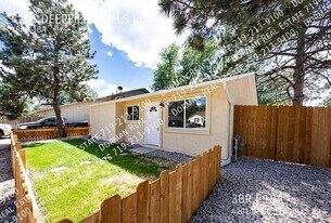 4201 Deerfield Hills Rd in Colorado Springs, CO - Building Photo