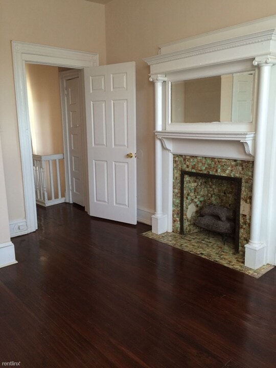 650 S 51st St in Philadelphia, PA - Building Photo