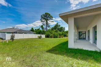 5330 Iota Ct in North Port, FL - Building Photo - Building Photo