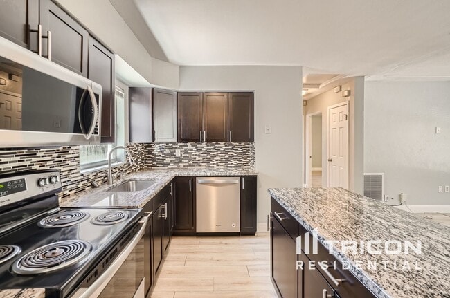 5235 Robin Ln N in St. Petersburg, FL - Building Photo - Building Photo