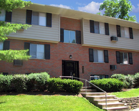 Willow Glen Apartments in Erlanger, KY - Building Photo - Building Photo