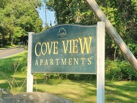51 Cove View Ln, Unit A8 in Rhinebeck, NY - Building Photo