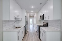 2017 N College Ave, Unit 3 photo'