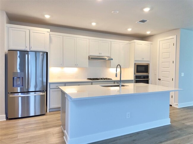 111 Pinyon Pne Dr in Bastrop, TX - Building Photo - Building Photo