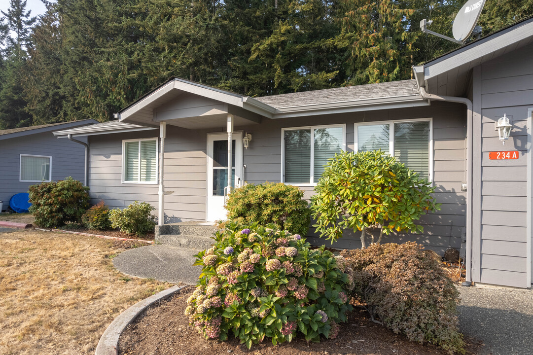 Salish Gardens in Port Townsend, WA - Building Photo