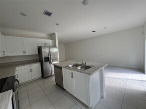 11920 SW 244 Ln in Princeton, FL - Building Photo - Building Photo