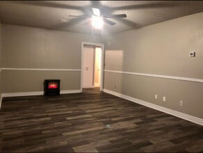 1203 E Pecan St in Cushing, OK - Building Photo - Building Photo