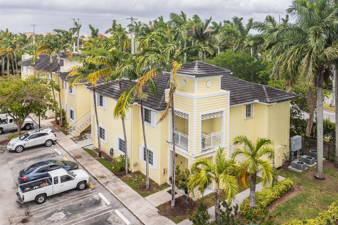 Caribbean Isles Villas in Homestead, FL - Building Photo