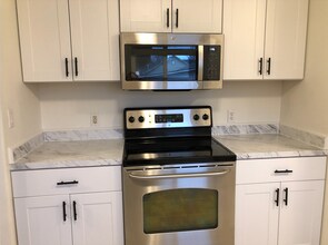 4225 Mahrt Ave SE in Salem, OR - Building Photo - Building Photo