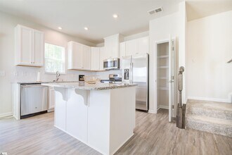 16 Carlow Ct in Simpsonville, SC - Building Photo - Building Photo