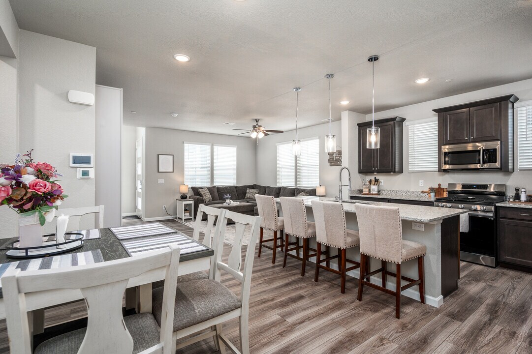 1643 Rose Quartz Hts in Colorado Springs, CO - Building Photo