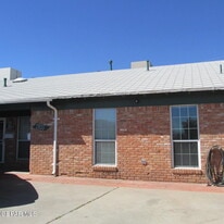 2933 Wedgewood Dr in El Paso, TX - Building Photo