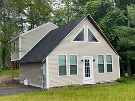 224 Townsend Harbor Rd in Lunenburg, MA - Building Photo