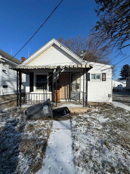 30 W Oakland St in Toledo, OH - Building Photo