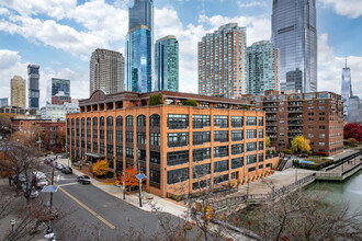 Sugar House in Jersey City, NJ - Foto de edificio - Building Photo