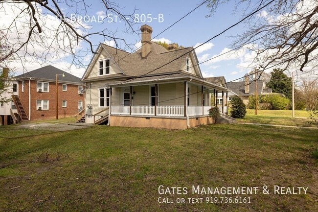 805 S Broad St in Burlington, NC - Foto de edificio - Building Photo