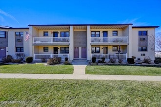 141 Wharfside Dr in Monmouth Beach, NJ - Building Photo - Building Photo