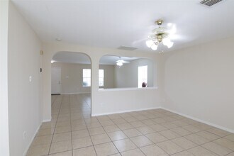 16938 Watering Oaks Ln in Houston, TX - Building Photo - Building Photo