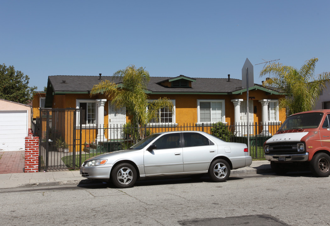 6706 Malabar St in Huntington Park, CA - Foto de edificio