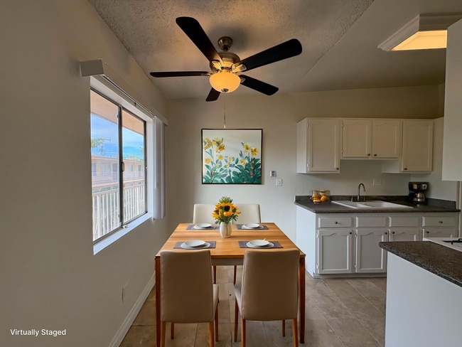 Cliff Manor Apartments in Garden Grove, CA - Building Photo - Building Photo