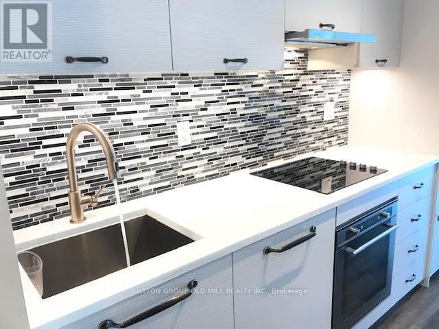 property at 106-106 Dovercourt Rd