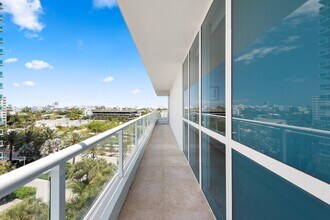 540 West Ave, Unit 2311 in Miami Beach, FL - Building Photo - Building Photo