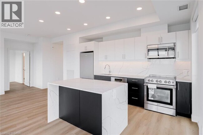 1333 Weber St E in Kitchener, ON - Building Photo - Building Photo