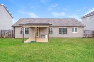 1363 Freedom Dr in Clarksville, TN - Building Photo - Building Photo