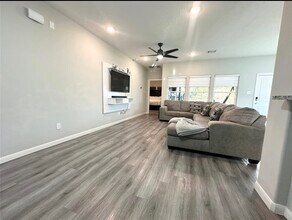 844 Rd 5109 in Cleveland, TX - Building Photo - Building Photo