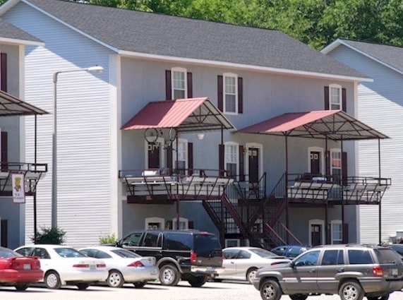 Brownsville Station II in Starkville, MS - Foto de edificio